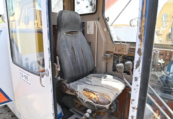 Used Kobelco 7055 Crawler Crane 1990 | Al Marwan