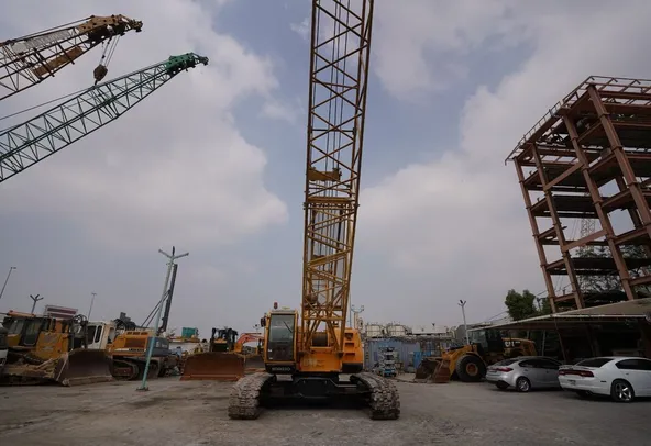 1995 Kobelco 7055-3F Crawler Crane CRC-0085 - front view - Al Marwan Machinery