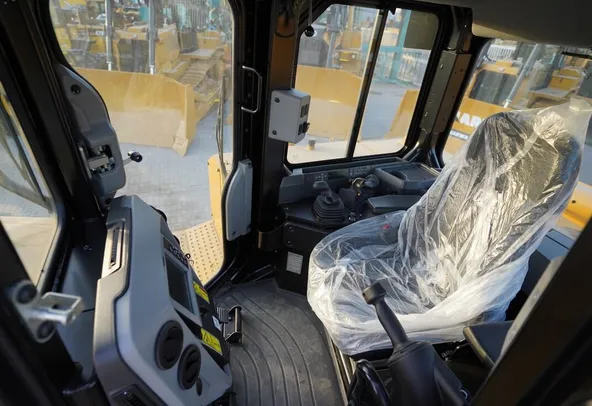 2022 Like-New Caterpillar Cat D8T Crawler Dozer Bulldozer Tractor