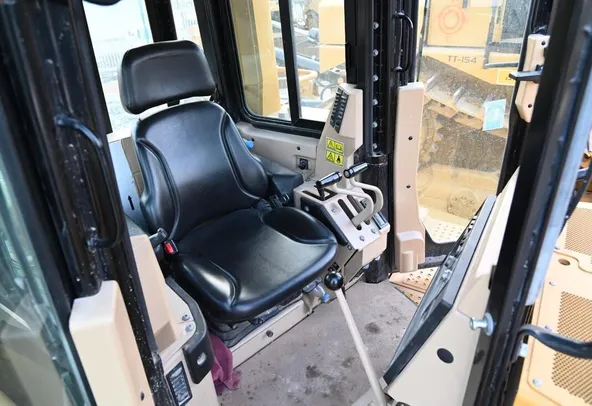 Like-New Cat D9R Large Bulldozer 2021 - TT-0134 | Al Marwan