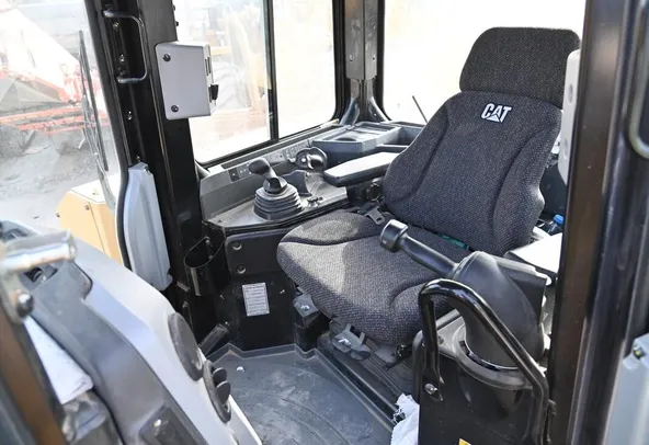 Caterpillar D8T Crawler Bulldozer 2021 cabin view