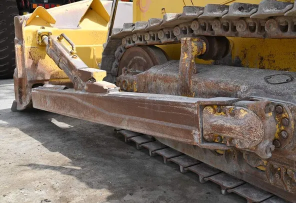 Used Komatsu D155A-6 Crawler Bulldozer Tractor