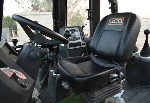 2021 JCB 3DX Plus Backhoe Loader 7 ton Medium Shovel Digger with Jackhammer JCB hydraulic rock breaker demolition