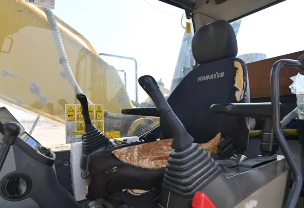 2015 Used Komatsu PC220-8M0 Track Excavator Crawler Digger
