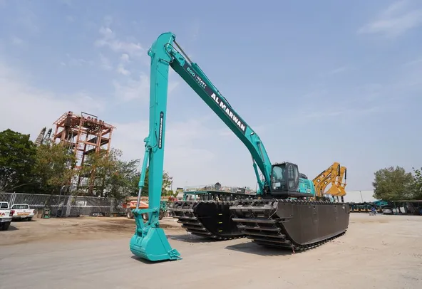 amphibious_long_boom_excavator_front_left_view