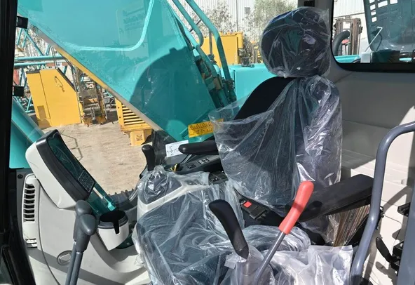 New Kobelco SK220 Crawler Excavator | Al Marwan