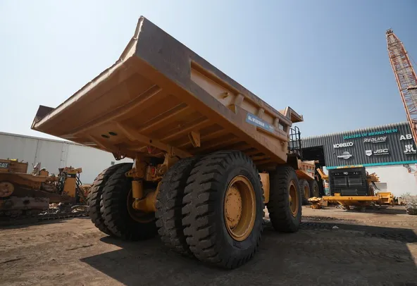 Cat 777E off-highway truck rear right image