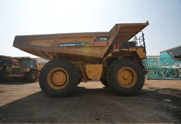 Cat 777E off-highway truck right side image