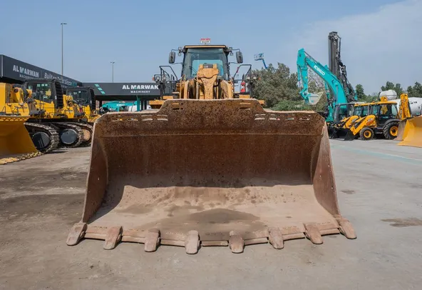 Caterpillar 988k Wheel Loader Front Image