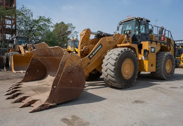 Caterpillar 988k Wheel Loader Front Left Image