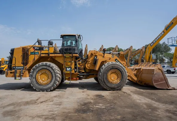 Caterpillar 988k Wheel Loader Right Side Image