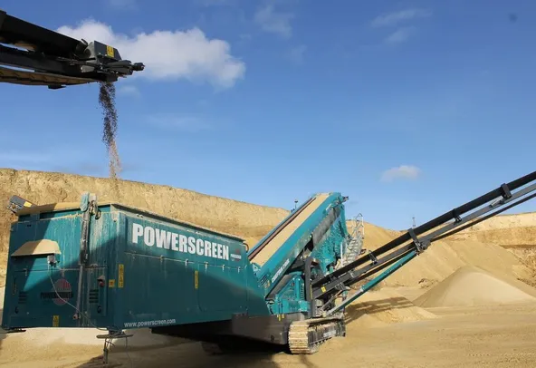 Powerscreen Chieftain 2100X for Sale - Screening Solution