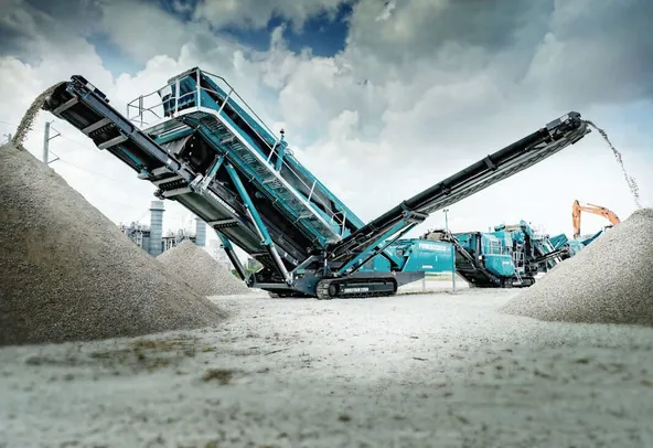 Powerscreen Chieftain 2200 2 Screener - New from Al Marwan