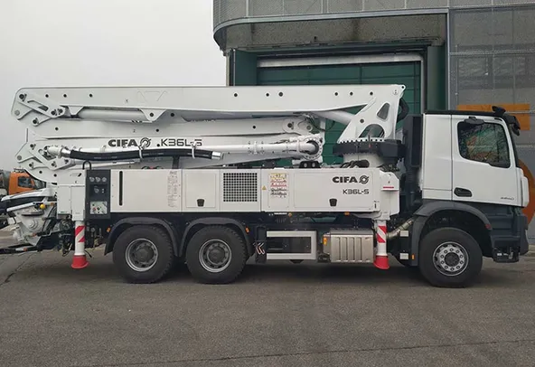 Cifa K36L-5 Concrete Pump right side view
