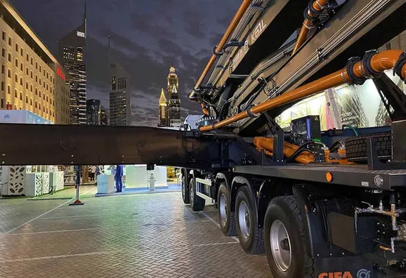 cifa K61L concrete pump truck open stabilizer
