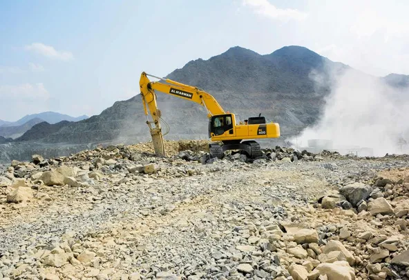 Rent Large 40-Ton Track Excavators | Al Marwan