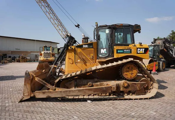 Buy the Cat D6R LGP Bulldozer-Heavy Duty Tasks | Al Marwan 