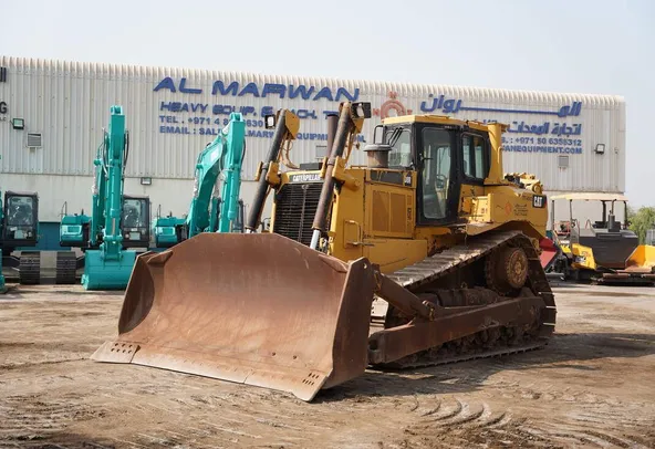 Used Cat D8R Crawler Dozer 2009 | Al Marwan