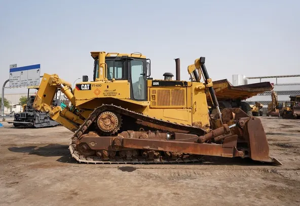 Used Cat D8R Crawler Dozer 2009 | Al Marwan