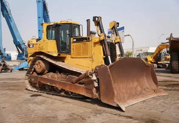 Used Cat D8R Crawler Dozer 2009 | Al Marwan