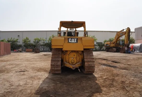 Used Caterpillar D6R Bulldozer 2011 | Al Marwan