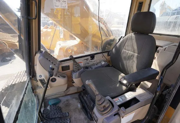 Cat 345BL Track Excavator 2005 for Sale | Al Marwan