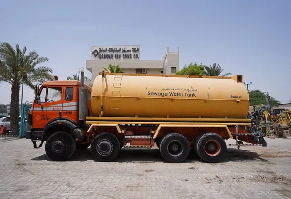 2001 Used Mercedes-Benz Actros 3235K 4x8 Water Tanker Truck 5000 Gallon Tank Off-Road Hauler