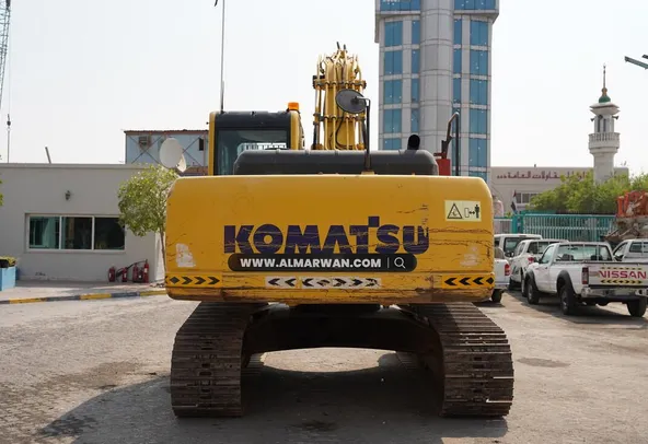 2015 Komatsu PC220-8M0 Track Excavator Rear view |Al Marwan