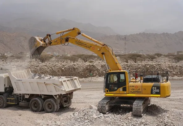 Rent Medium 35-Ton Track Excavators | Al Marwan