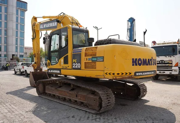 2015 Komatsu PC220-8M0 Track Excavator Rear left view |Al Marwan