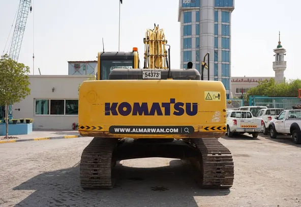 2015 Komatsu PC220-8M0 Track Excavator Rear view |Al Marwan