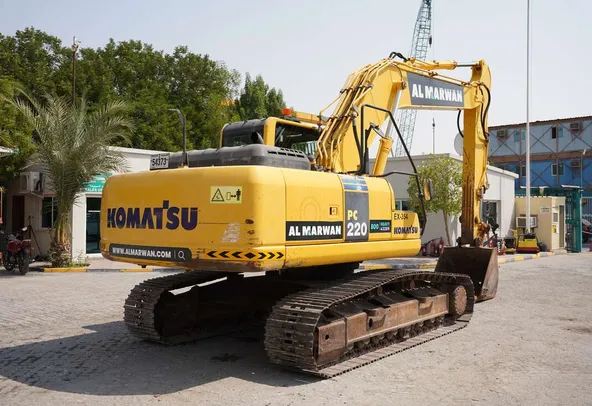 2015 Komatsu PC220-8M0 Track Excavator Rear right view |Al Marwan