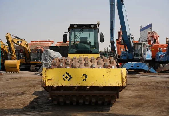 Single Drum Roller-2014 Bomag BW226 PDH-4 front view- Al Marwan Machinery