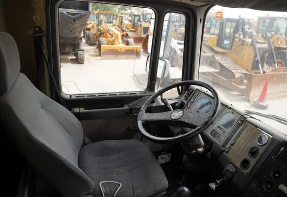 2004 MAN 33.373DFC 6x4 Water Truck | Heavy-Duty Tanker