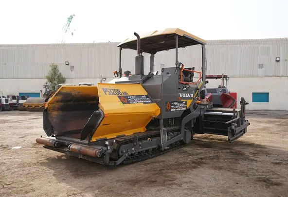Rent 12-ton Track Asphalt Pavers | Al Marwan