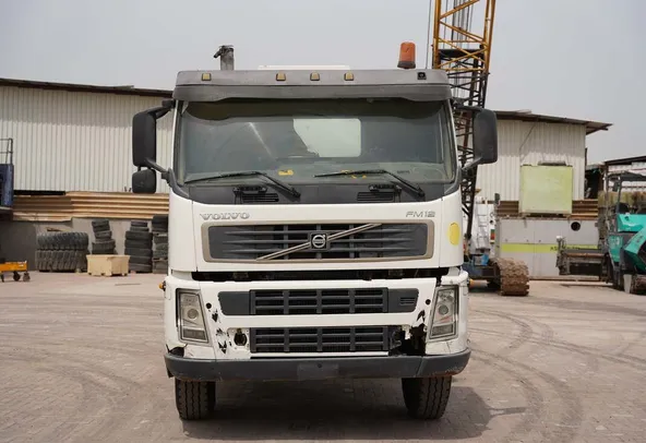 2005 Volvo FM12 6x4 Water Truck-Reliable Water Distribution-Front-Image