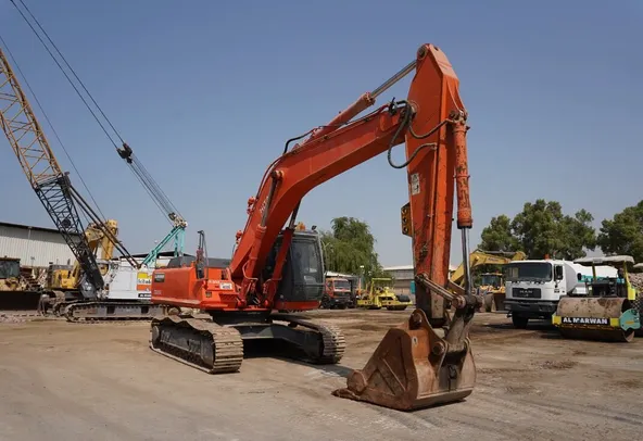 2005 Hitachi ZX350K Track Excavator EX-0303 | Al Marwan
