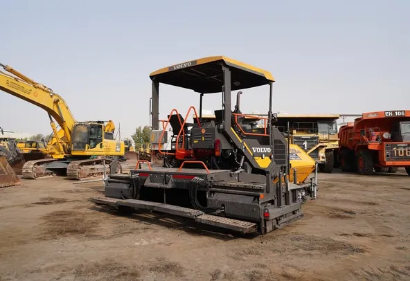 Track Asphalt Paver Volvo P5320B ABG 2021-rear-left| Al Marwan