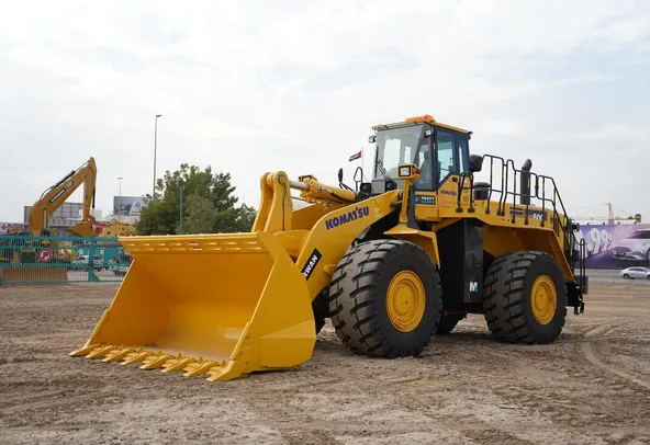 Rent Large 53-Ton Wheel Loaders | Al Marwan
