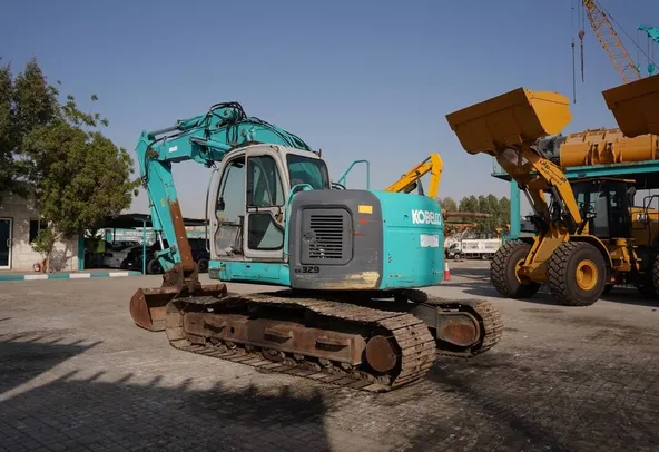Kobelco SK200SR Crawler Excavator 2004 | Al Marwan