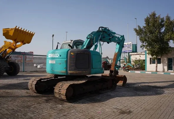 Kobelco SK200SR Crawler Excavator 2004 | Al Marwan