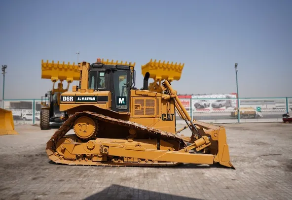 Cat D6R 18-Ton Crawler Dozer 2012 | Al Marwan