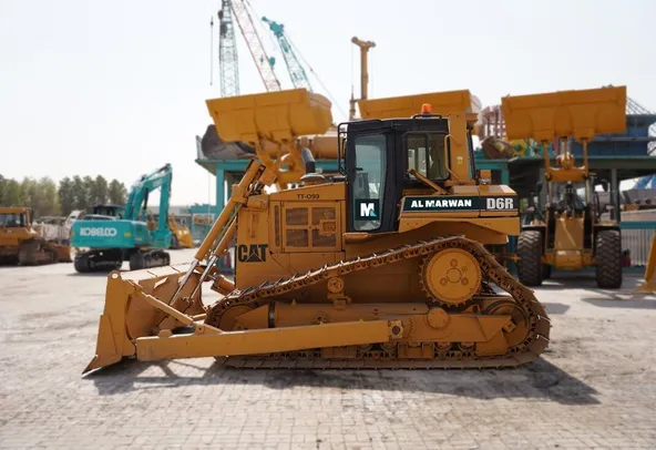 Cat D6R 18-Ton Crawler Dozer 2012 | Al Marwan