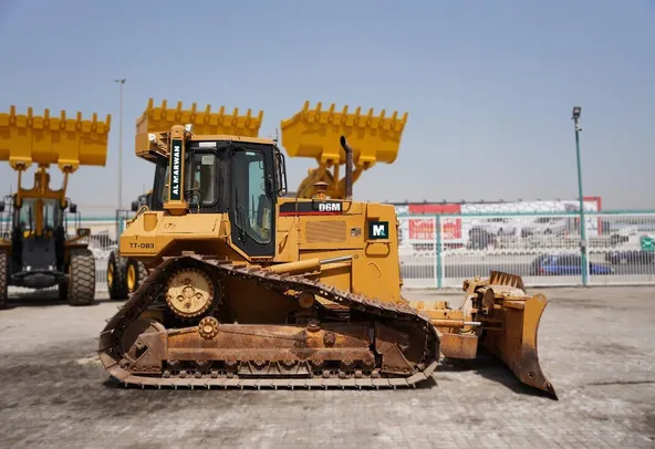 Cat D6M 16-Ton Crawler Dozer 2002 | Al Marwan