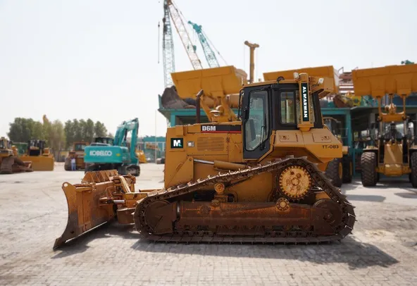 Cat D6M 16-Ton Crawler Dozer 2002 | Al Marwan