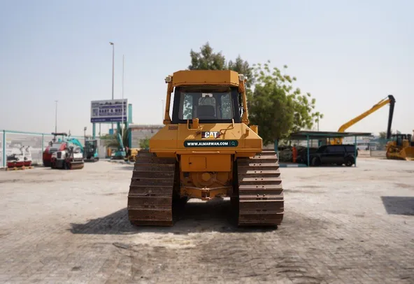 Cat D6M 16-Ton Crawler Dozer 2002 | Al Marwan