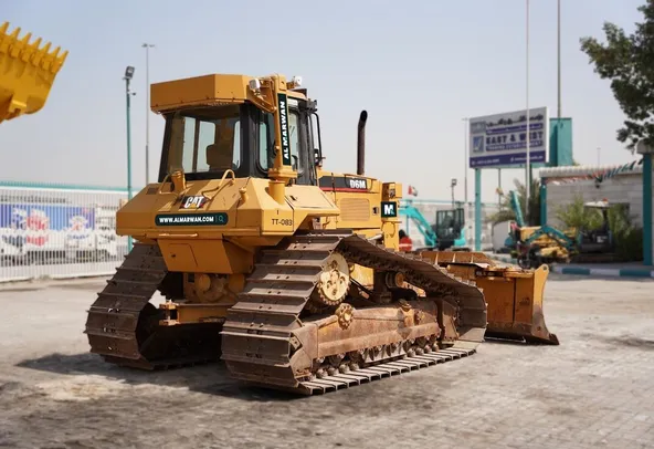 Cat D6M 16-Ton Crawler Dozer 2002 | Al Marwan