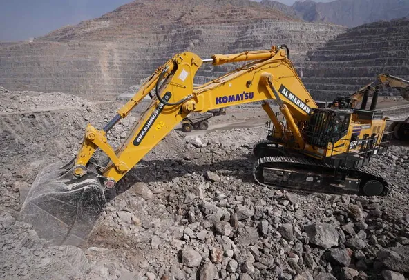 Rent Large 120-Ton Track Excavators | Al Marwan