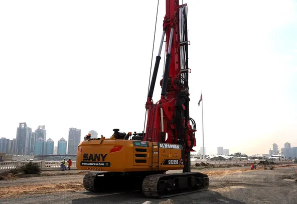 105-ton Piling Rig For Rent | Al Marwan