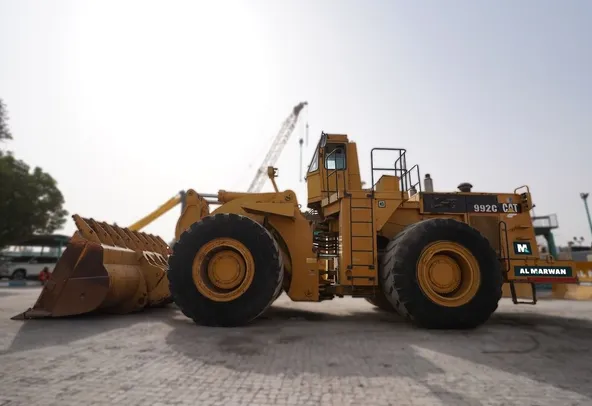 1988 Cat 992C Large Wheel Loader left side view